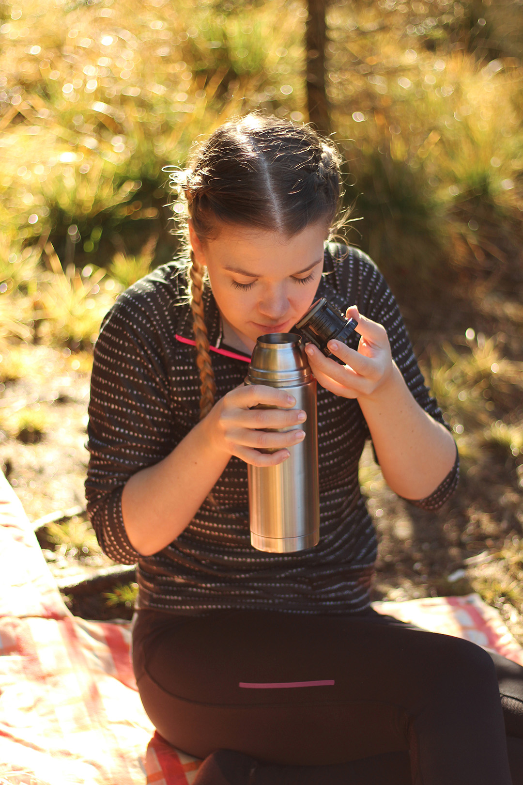 Picknick am Ingerringsee, Öffnen vom Kaffee