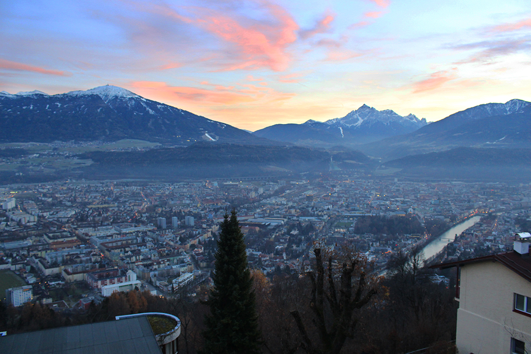 Am Christkindlmarkt in Innsbruck
