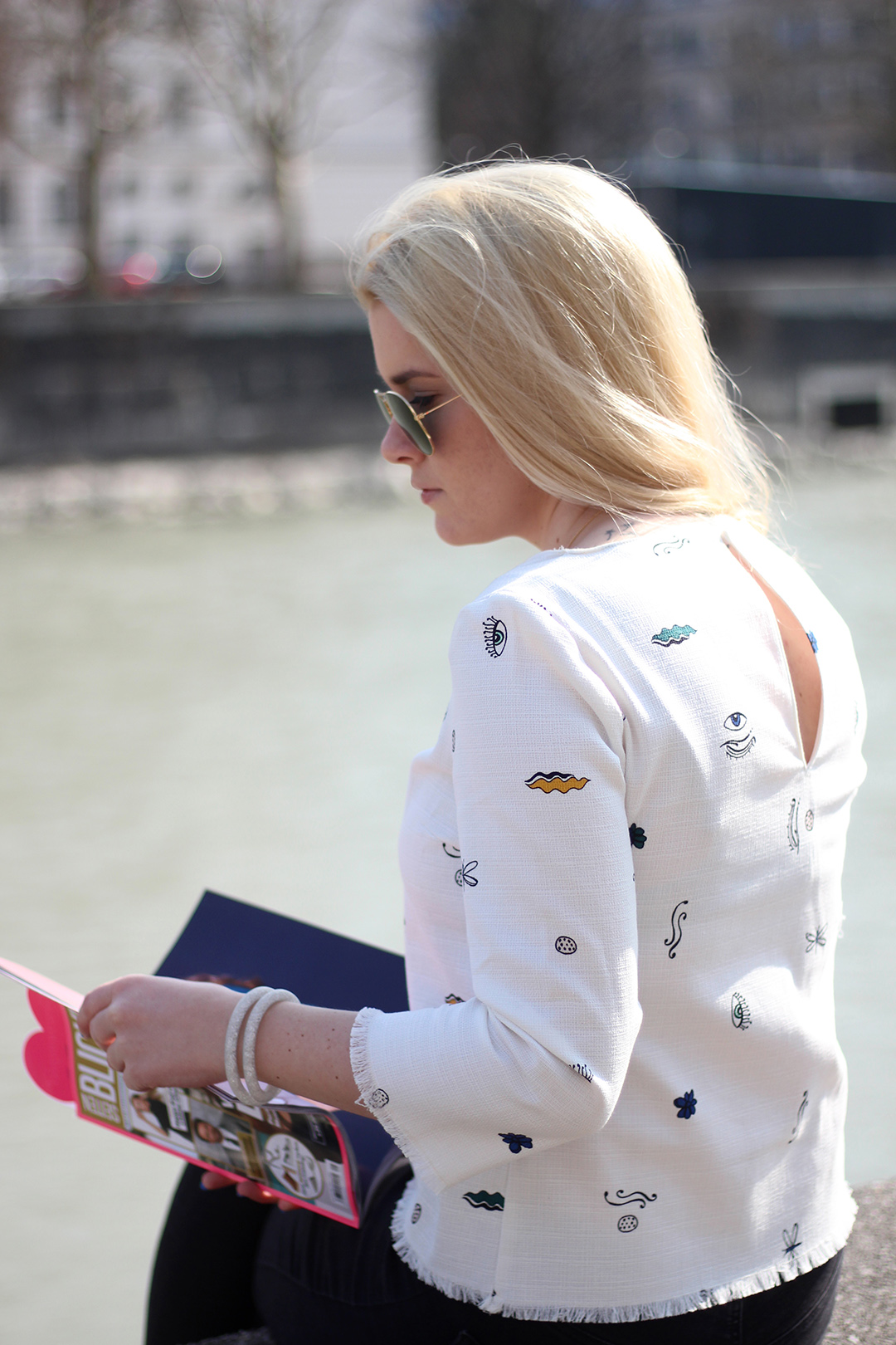 Zara Shirt, Skinny Jeans, Slippers im Frühling