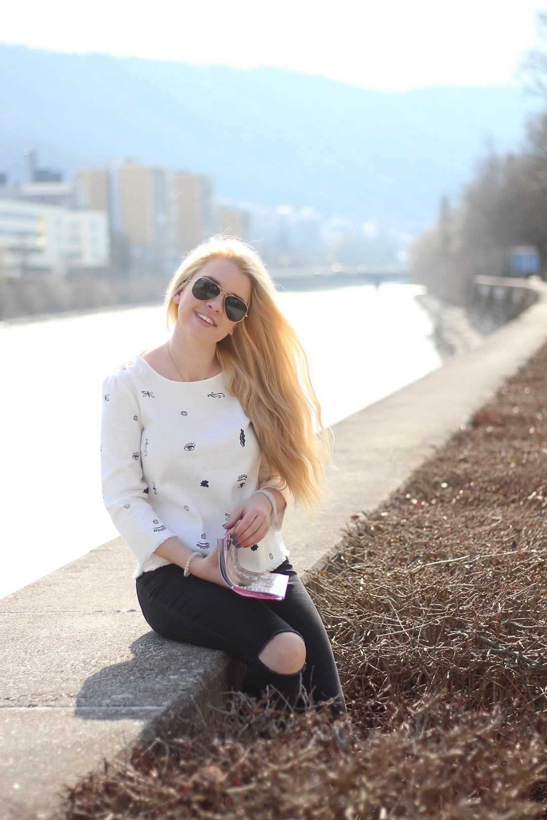 Zara Shirt, Skinny Jeans, Slippers im Frühling